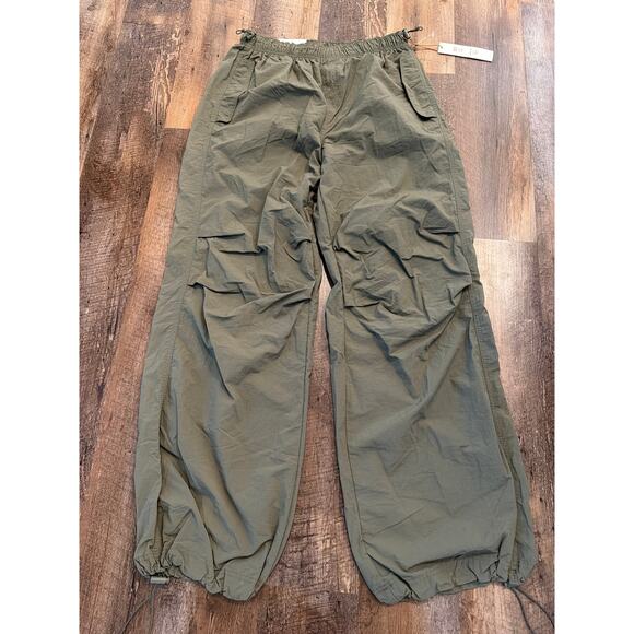 Love Tree Pants - Love Tree NWT olive green parachute pant  LG